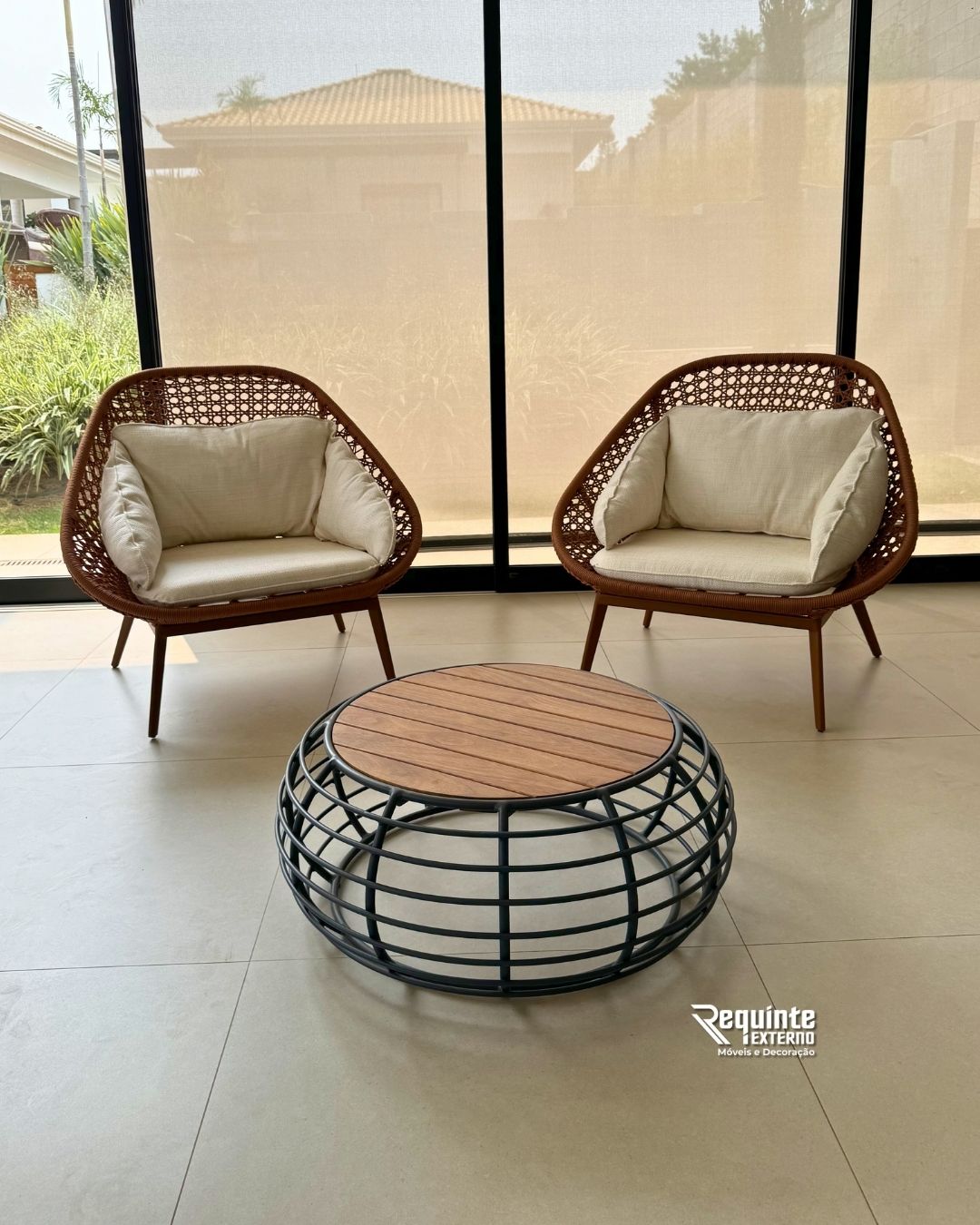 Móveis externos de alto padrão - conjunto com poltronas em corda náutica e mesa de centro